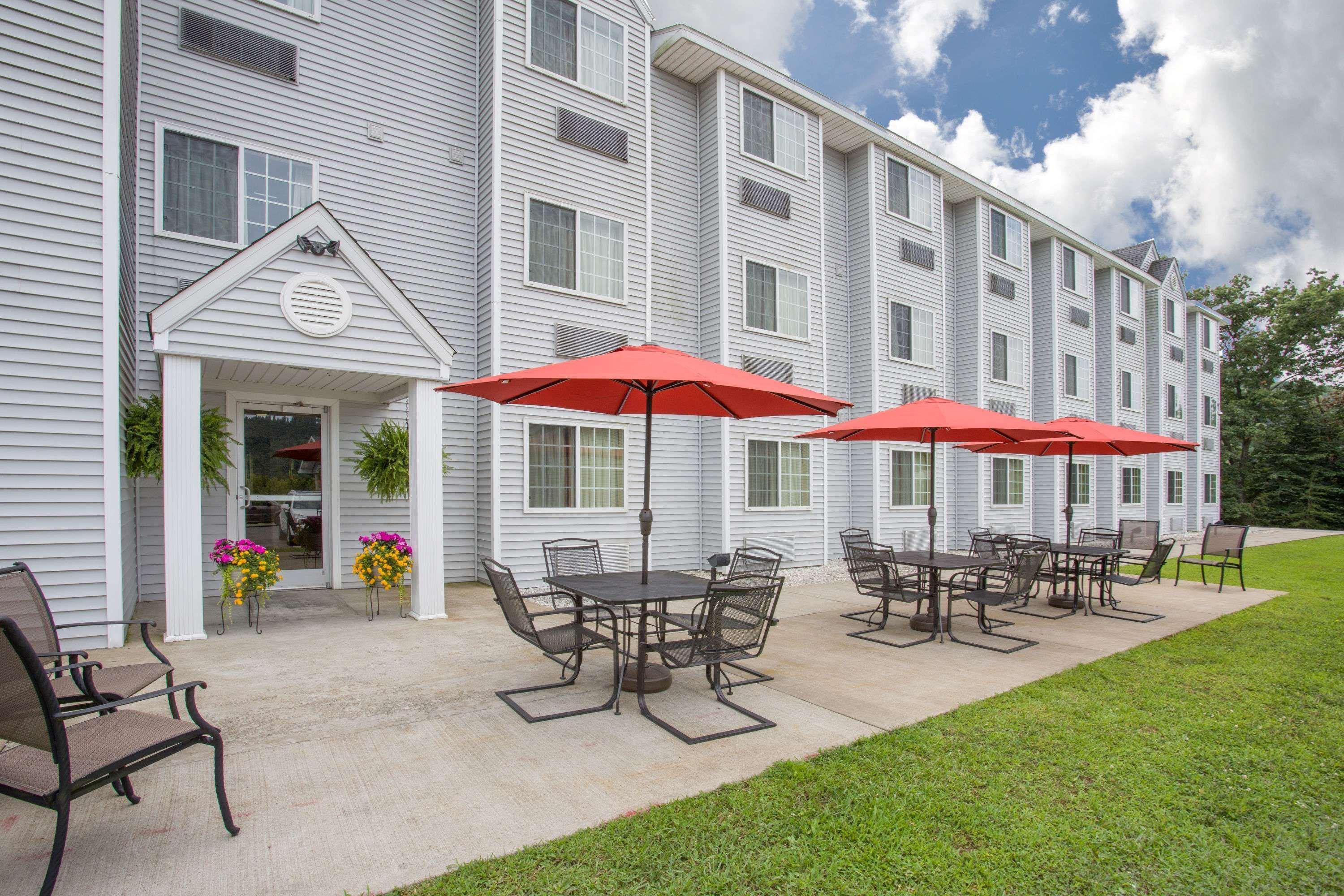 Microtel Inn And Suites Gassaway Exterior photo